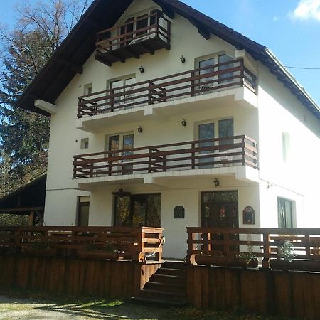 Casa Brandusa Бран Екстериор снимка